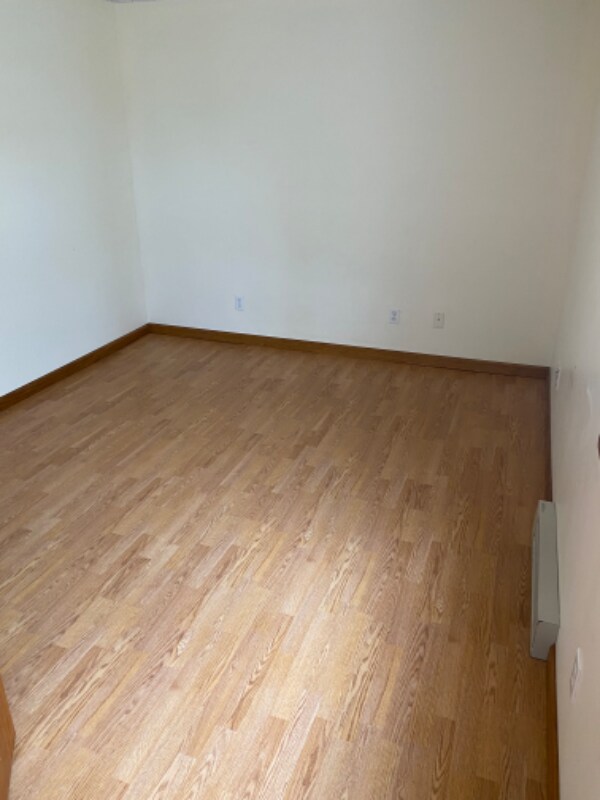 Building Photo - 338 4th St