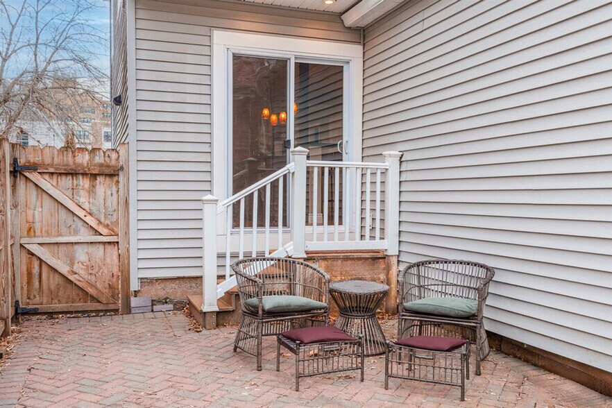 Building Photo - 17 S Franklin St