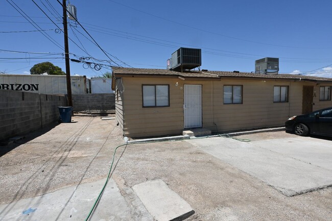 Building Photo - 1610 Marlin Ave