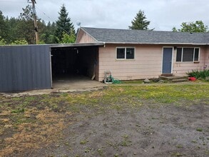 Building Photo - 602 1/2 2nd St.