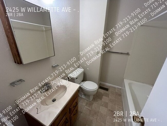 Building Photo - 2425 W Willamette Ave