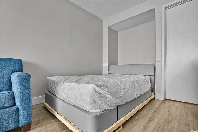 Building Photo - 7200 N Ocean Blvd