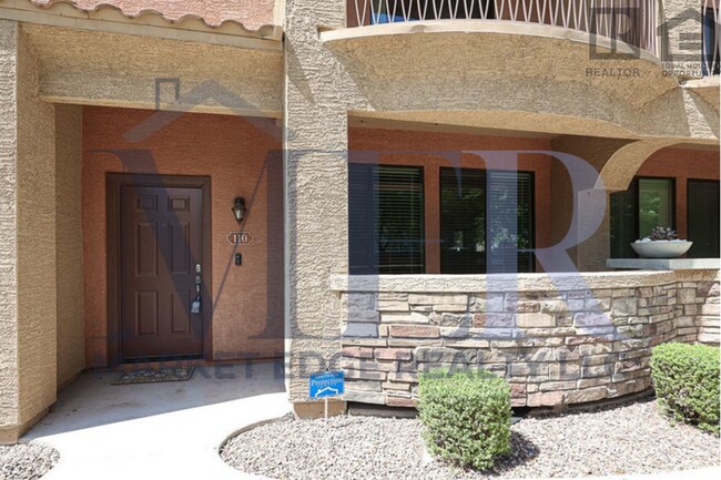 Building Photo - 3Bed/2.5Bath Condo at 35th Ave/Deer Valley...