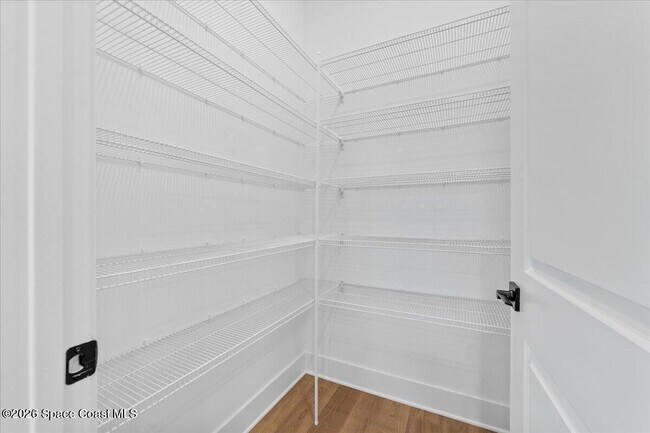 Building Photo - 447 Hancock St