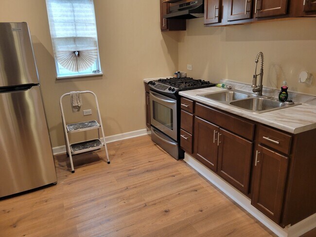 Building Photo - 5831 S Shields Ave