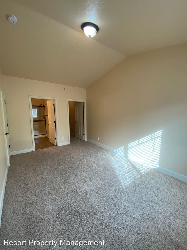 Building Photo - 2 br, 2 bath House - 6850 N Spurwing Loop 200