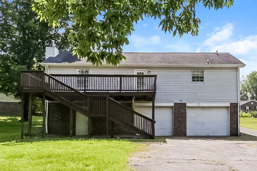 Building Photo - 121 Lee Ct