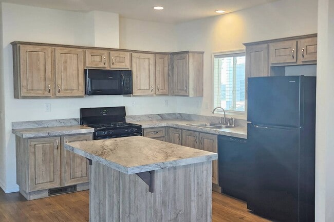 Primary Photo - 5510 Clark Rd