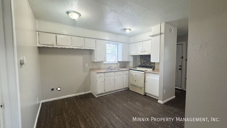 Building Photo - 3102 Ave. N-