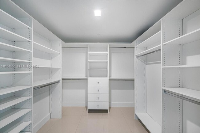 Building Photo - 3951 S Ocean Dr