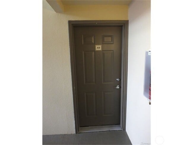 Building Photo - 1Bd/1Ba Bellevue Condo
