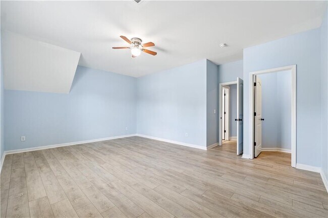 Building Photo - 5430 Breckinridge Ln