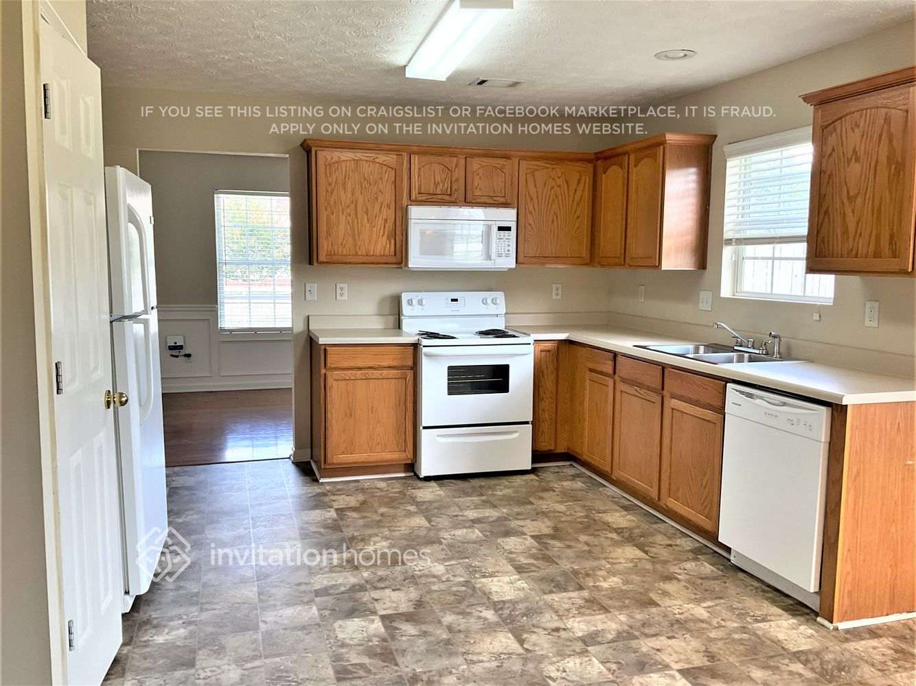Building Photo - 4030 Hollow Springs Tr SE