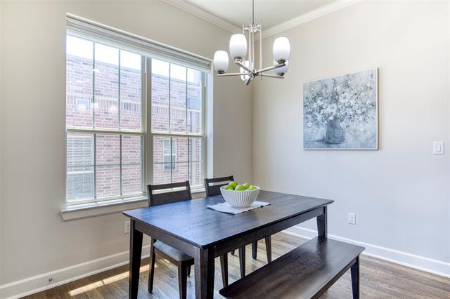 Building Photo - 5005 Meridian Ln