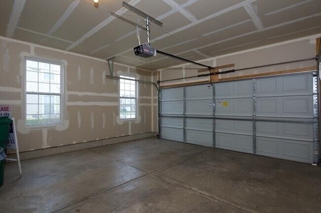 Building Photo - 25243 Colligan St