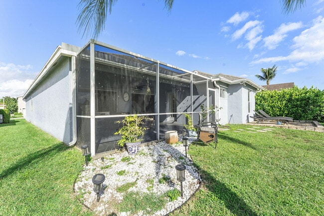 Building Photo - 107 Meadowlands Dr