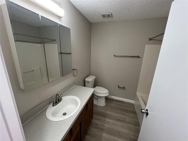 Building Photo - 3840 Scarsdale Ln