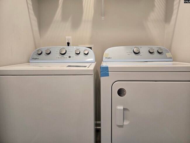 Building Photo - 258 Honey Hill Way