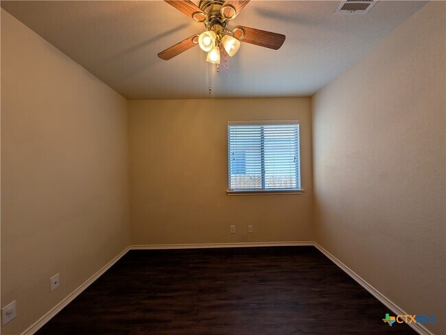 Building Photo - 249 Val Verde Dr