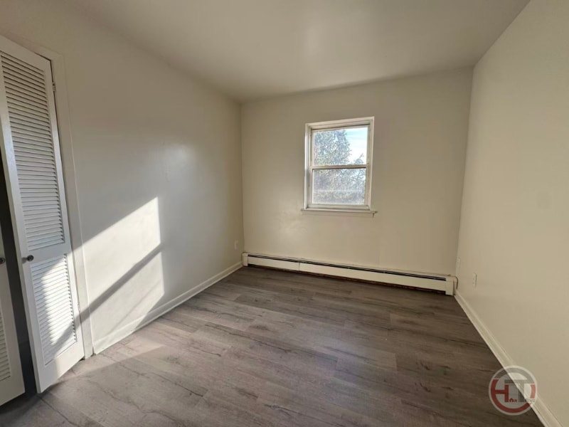 Building Photo - 5626 Sylvan Ave