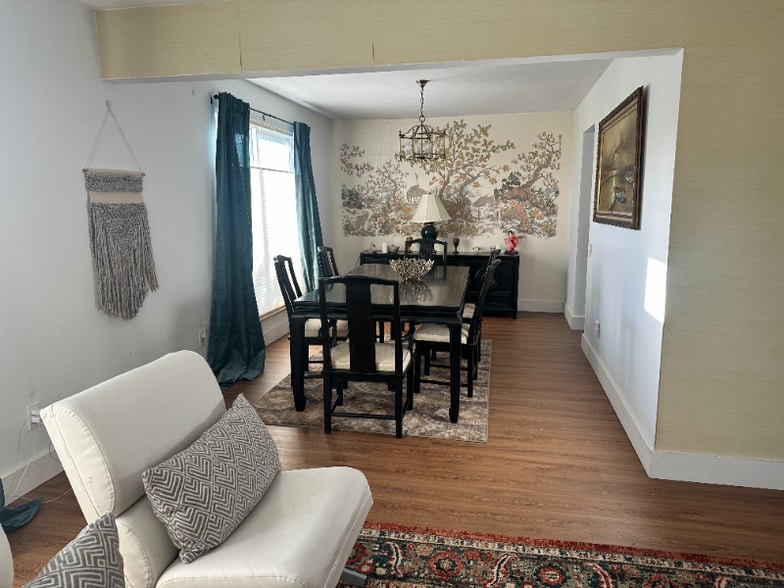 Building Photo - 661 S Fulton St