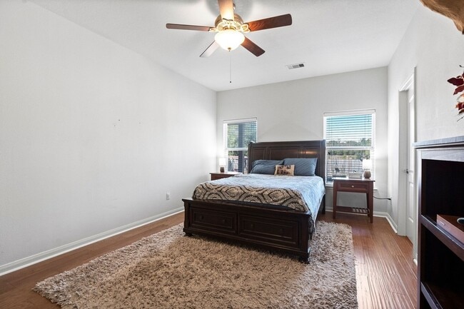 Building Photo - 2022 Borthwick Ln