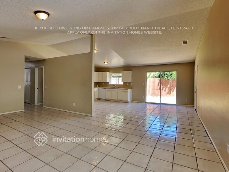 Building Photo - 4268 Cedar Dr