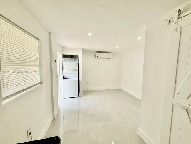 Building Photo - 2885 NW 56th St