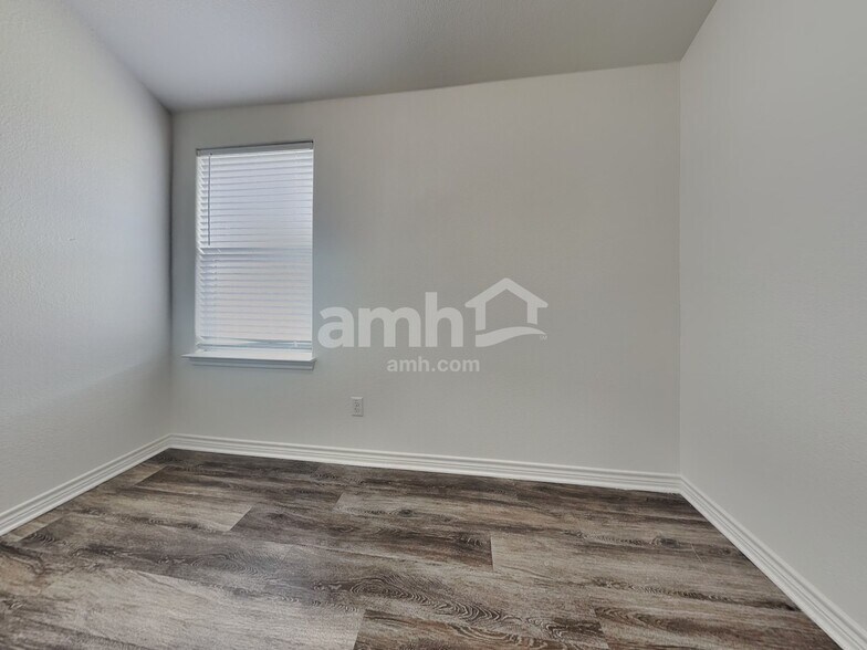 Building Photo - 1325 Rosedale Springs Ln