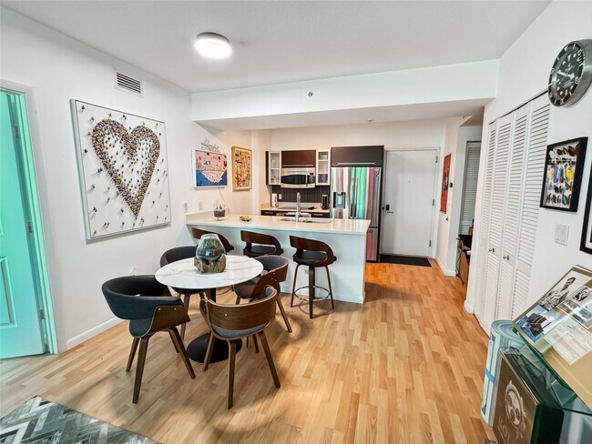 Building Photo - 333 NE 24th St