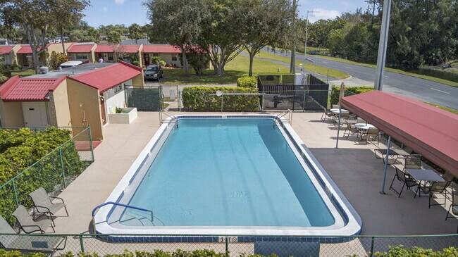 Building Photo - 105 Lake Irene Dr