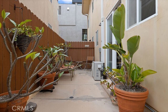 Building Photo - 817 Monterey Blvd
