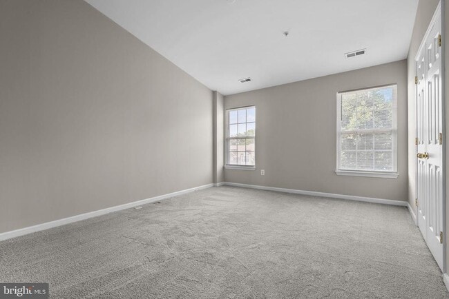 Building Photo - 7129 Water Oak Rd