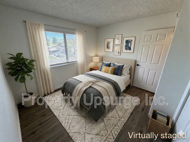 Building Photo - 1825 Roanoke Ave