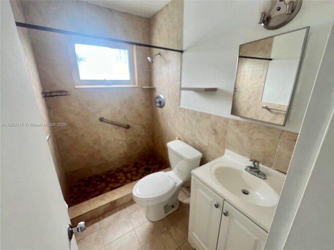 Building Photo - 158 Ocean Dr