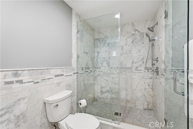 Building Photo - 116 5th Pl