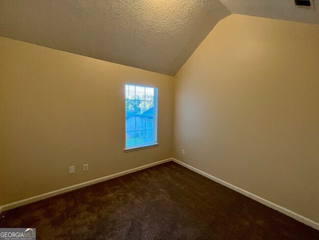 Building Photo - 260 Windscape Dr