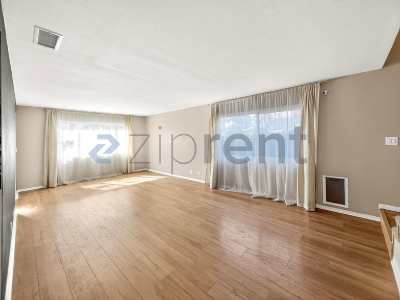 Building Photo - 13626 Cerise Ave