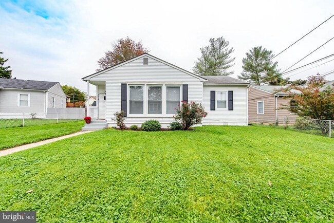 Building Photo - 919 Carroll Ave