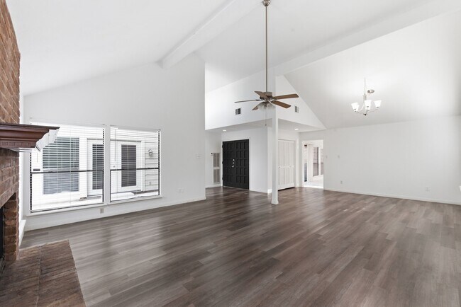 Building Photo - 506 Willow Wisp Cir