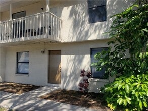 Building Photo - 622 SE 13th Ct