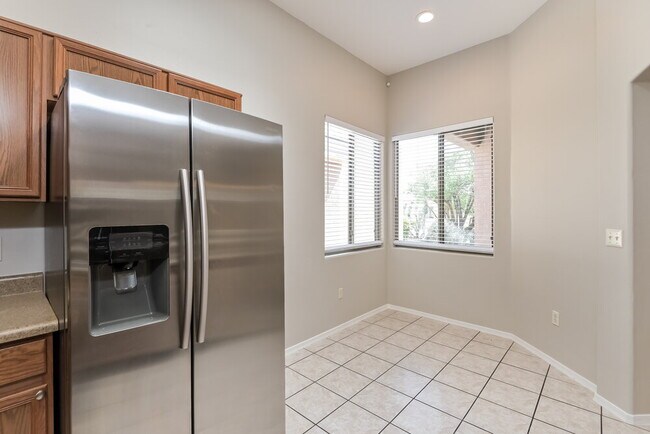 Building Photo - 2415 N Avenida TABICA