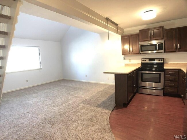 Building Photo - 445 Ponderosa Ave