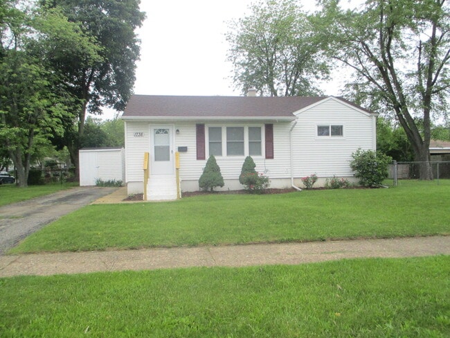 Primary Photo - 1738 Ballentine St