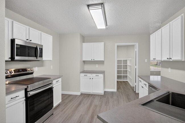 Building Photo - 8412 Widgeon Way