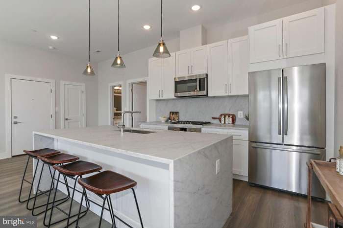 Building Photo - 1255 Penn St NE