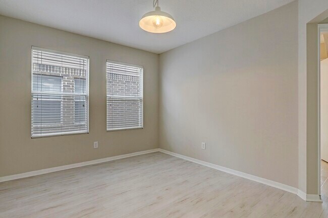 Building Photo - 5714 Basswood Dale Dr
