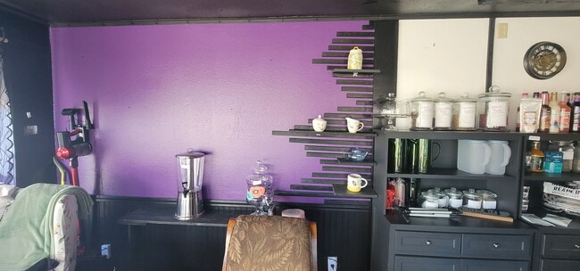 Building Photo - 2105 N Broadway St