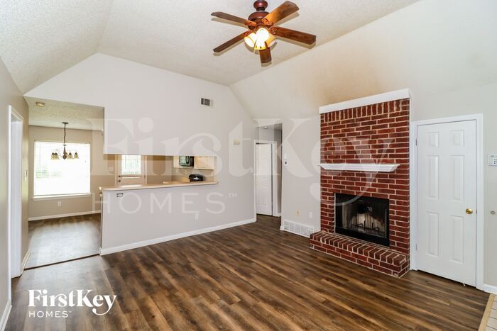 Building Photo - 7540 Spinola Ln