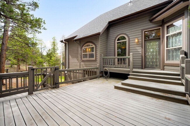 Building Photo - 1BD, 1BA Mountain Gatehouse in Conifer